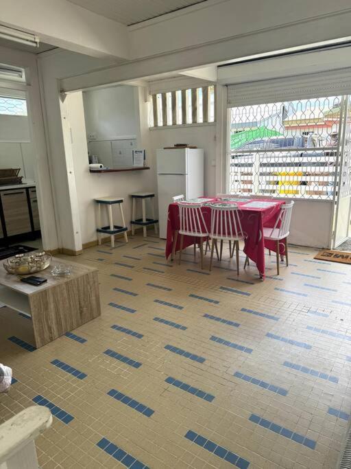 Maison Authentique A 300M De La Plage Sainte-Anne Exteriör bild